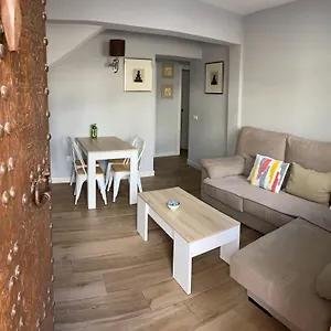 Apartamento Con Garaje Y Patio Apartment
